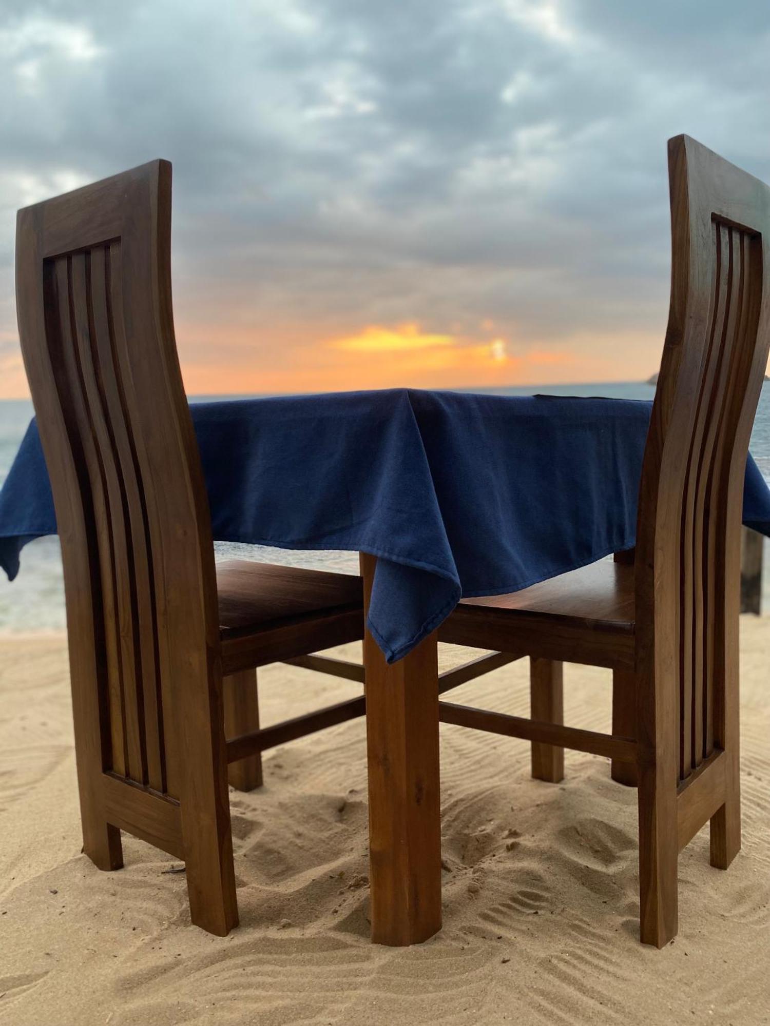 Sapphire Blue Hotel Hikkaduwa Kültér fotó