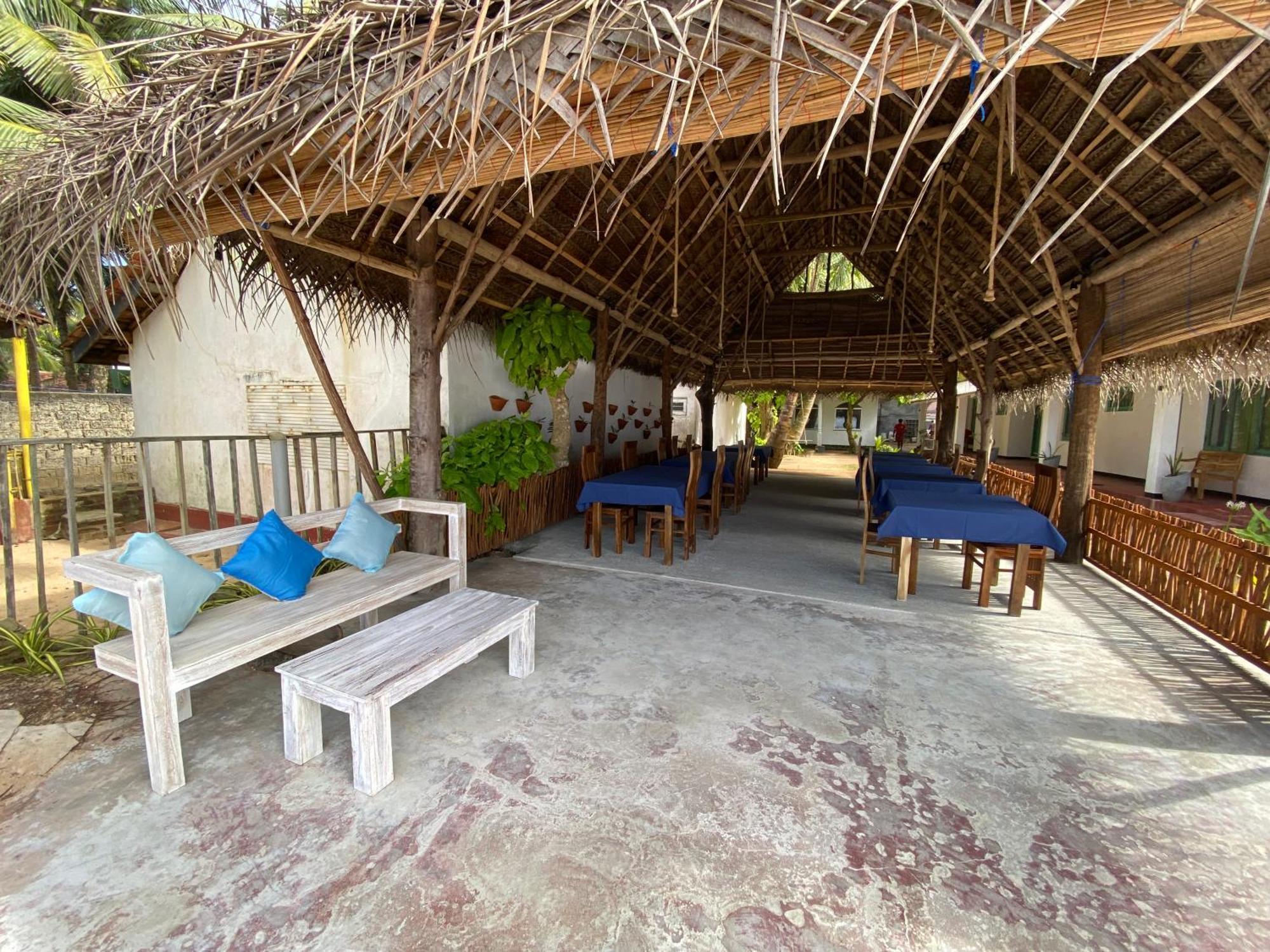Sapphire Blue Hotel Hikkaduwa Kültér fotó